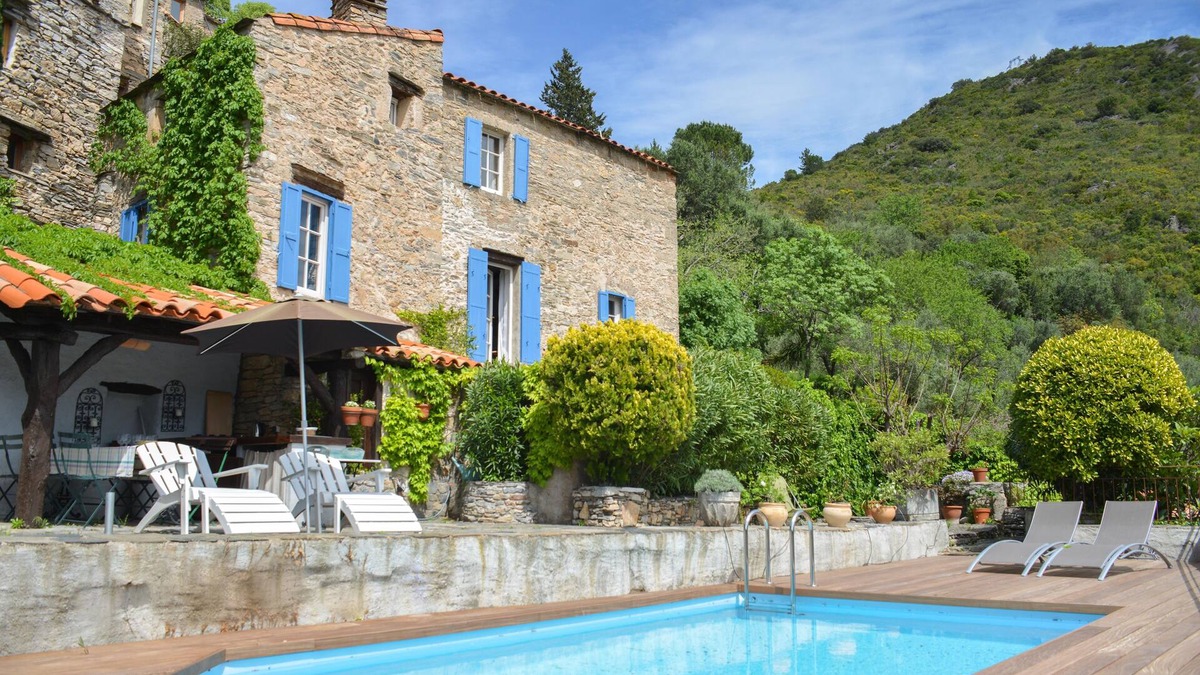 Vieussan House | Vakantiehuis met een Fantastisch Uitzicht Over de Vallei en de Rivier de Orb