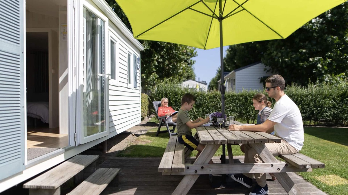Jabbeke Ski Chalet | Vakantiepark Klein Strand - Comfort Chalet 6p