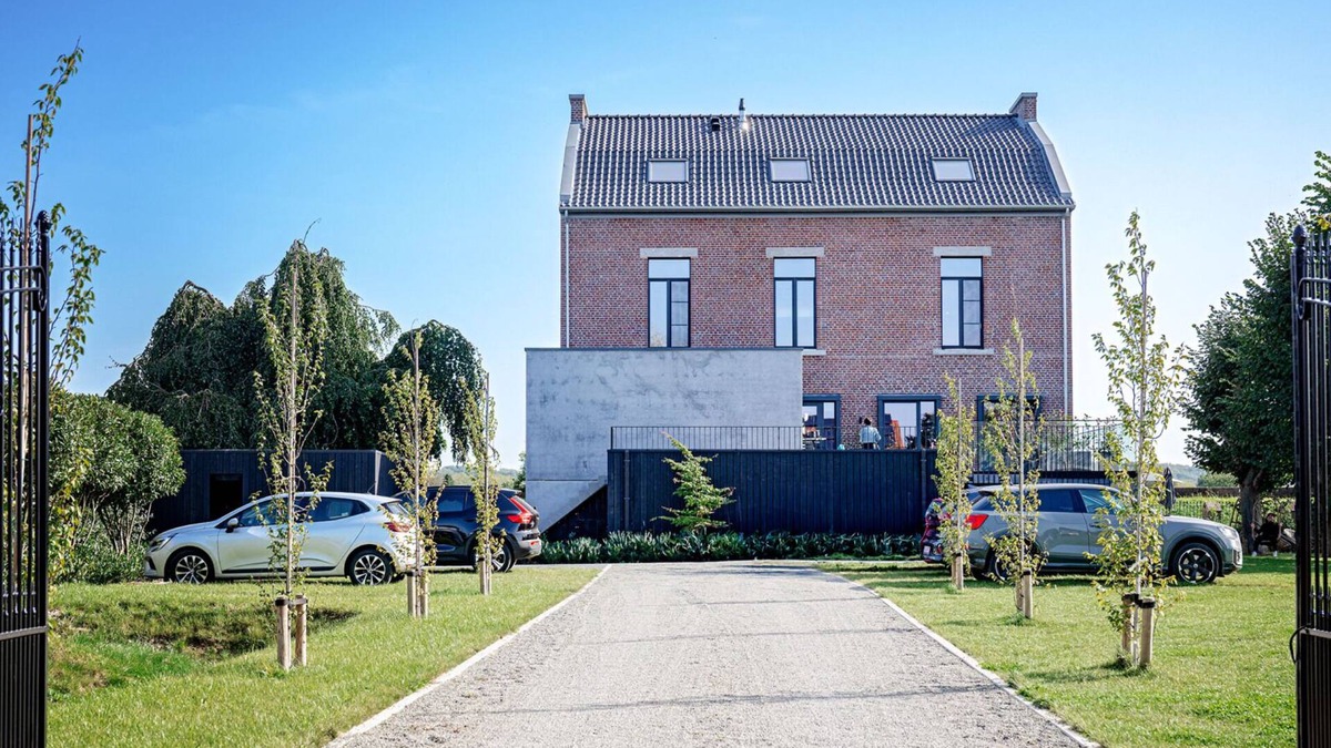 Maasmechelen House | Vakantiewoning HET Maashuis met 9 Slaapkamers met Eigen Sanitair Voor max 26p