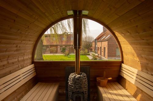 Ellezelles House | Vakantiewoning L'Eau Tendre in Ellezelles, met wellness en buitenzwembad met overkapping