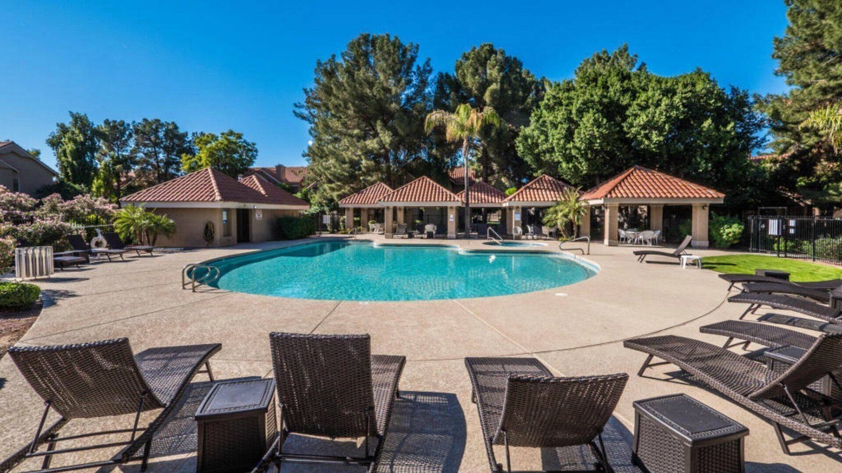 Val Vista Lakes House | Val Vista Lakes 2 bedroom plus loft condo, Beach Club Access with Tennis