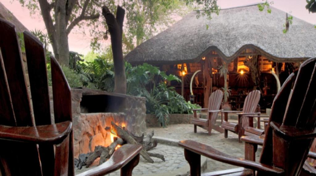 Vaalwater Cabin | Valamanzi Lodge in Nyati Wilderness