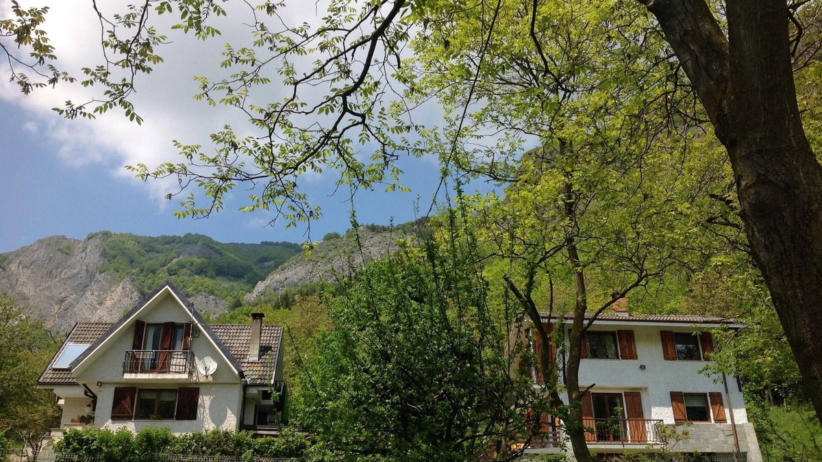 Valdieri House | Valdieri - Independent House With Garden Near The Woods.
