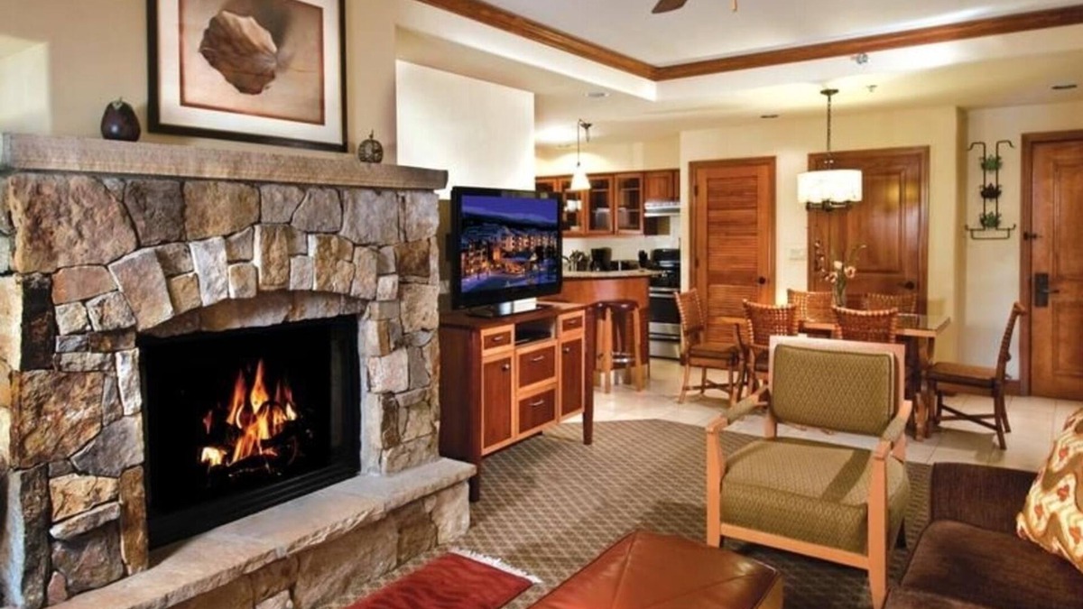 Peak 9 Cabin | Valdoro Mountain Lodge 2br -Breckenridge Colorado, SPA & Private Patio Hot Tub