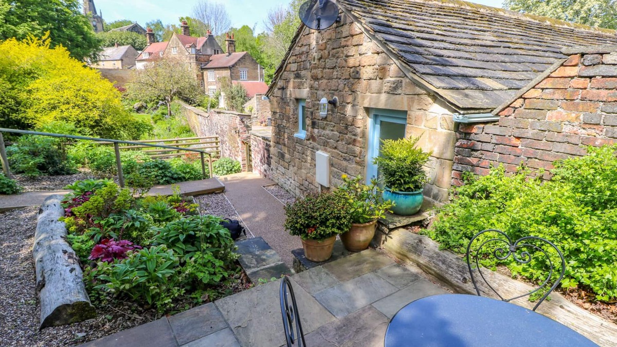 Dronfield Cottage | Vale Barn