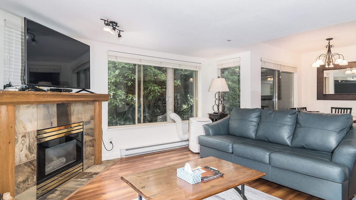Whistler Cay Heights House | Valhalla, 2 bedroom, sleeps 6, Air Conditioning, Amazing mountain views just steps from the action