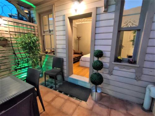 Uskudar Hotel | valide-maide hotel