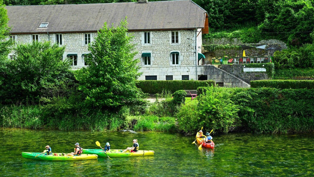 Lods Cottage | Vallée de la Loue! Bord de Rivière! SPA Sauna Logement Entier Pêche Privée
