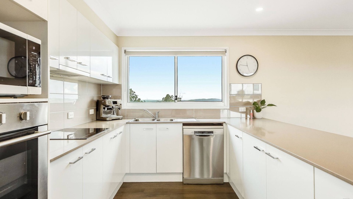 Hampton Villa | Valley Breeze Hideaway near Toowoomba