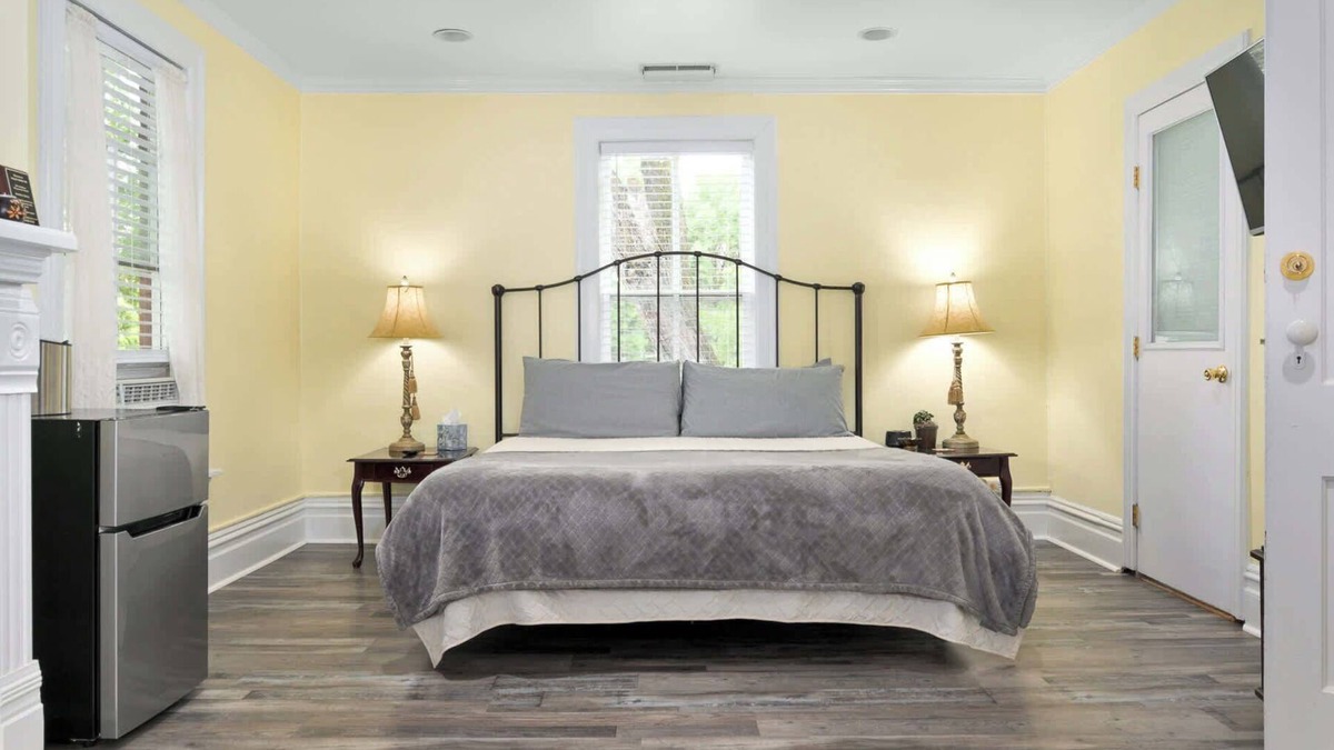 Huntsville Bed & Breakfast | Valley House B and B Huntsville Valley Suite
