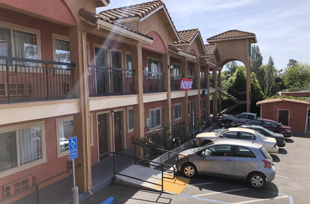 Watsonville Hotel | Valley Inn