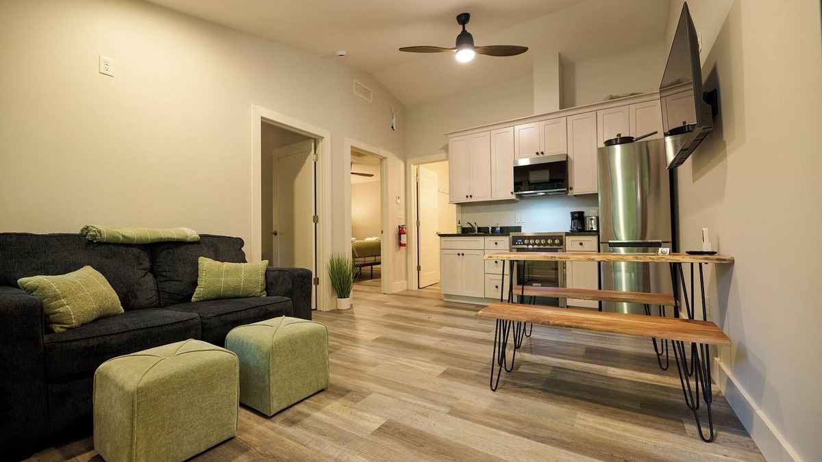 Cuyahoga Falls Cabin | Valley Overlook - Cozy 2BR Cabin near Blossom Music Center -nPeninsula, Ohio