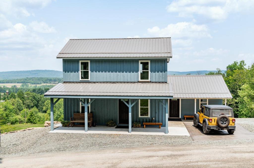 Arnot Bed & Breakfast | Valley View Cabin