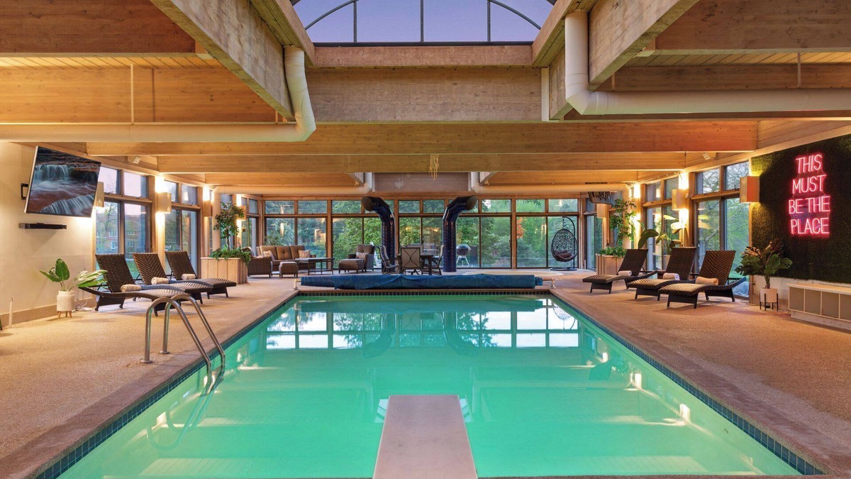 Hastings House | Valley View Indoor Pool/Hot Tub/Arcade