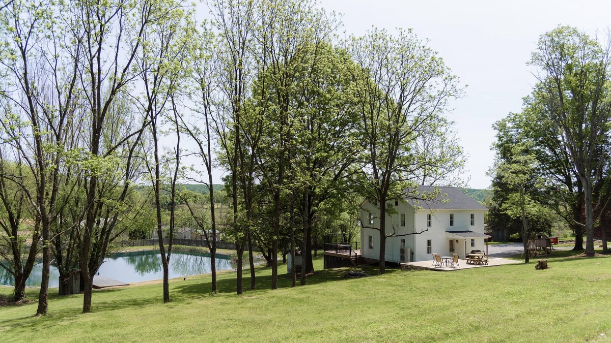 Cocolamus Other | Valley View stay with HOT TUB, Pond, Firepit - 3BD/2BA, Family friendly