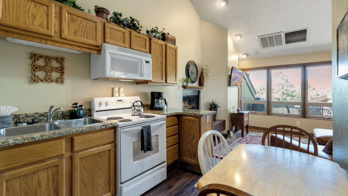 Flagstaff Condo | Valley View