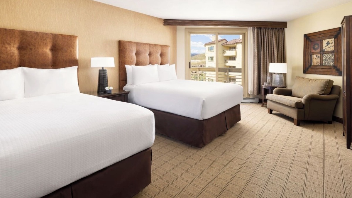 Crested Butte Hotel | Valley View Double Queen: Mountain Serenity & Pool Access in Crested Butte