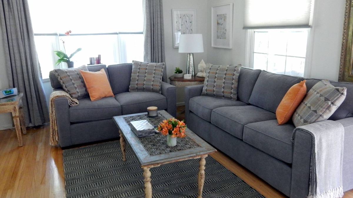 Valley Village Apartment | Valley Village romantic retreat close to Universal Studios & Studio City