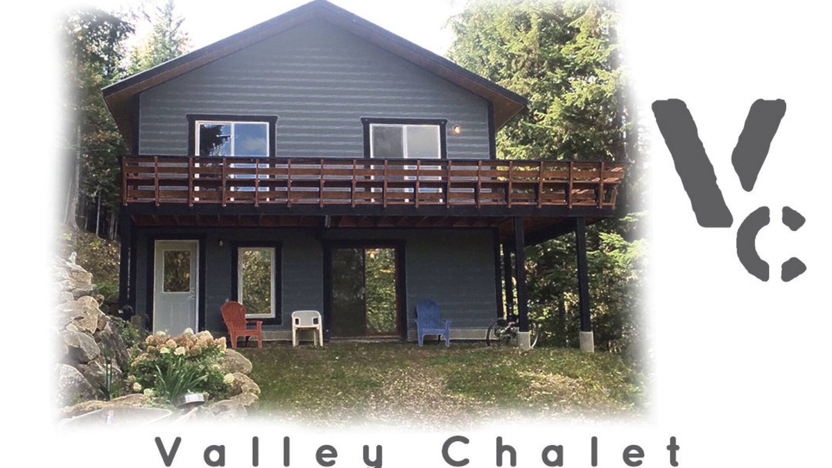 Winlaw Ski Chalet | ValleyChalet Adventure Vacation Rental in West Kootenay