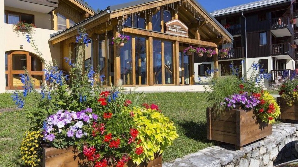 Doucy-Combelouviere Apartment | Valmorel | Studio for 3 + Ski-in, Ski-out!