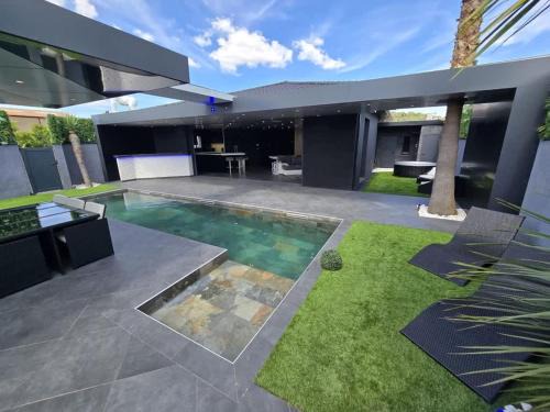 Lignan-sur-Orb Villa | Valras'Loc - Villa Monkey