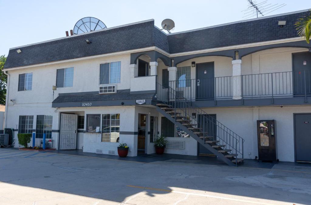 Bellflower Hotel | Value Inn Bellflower