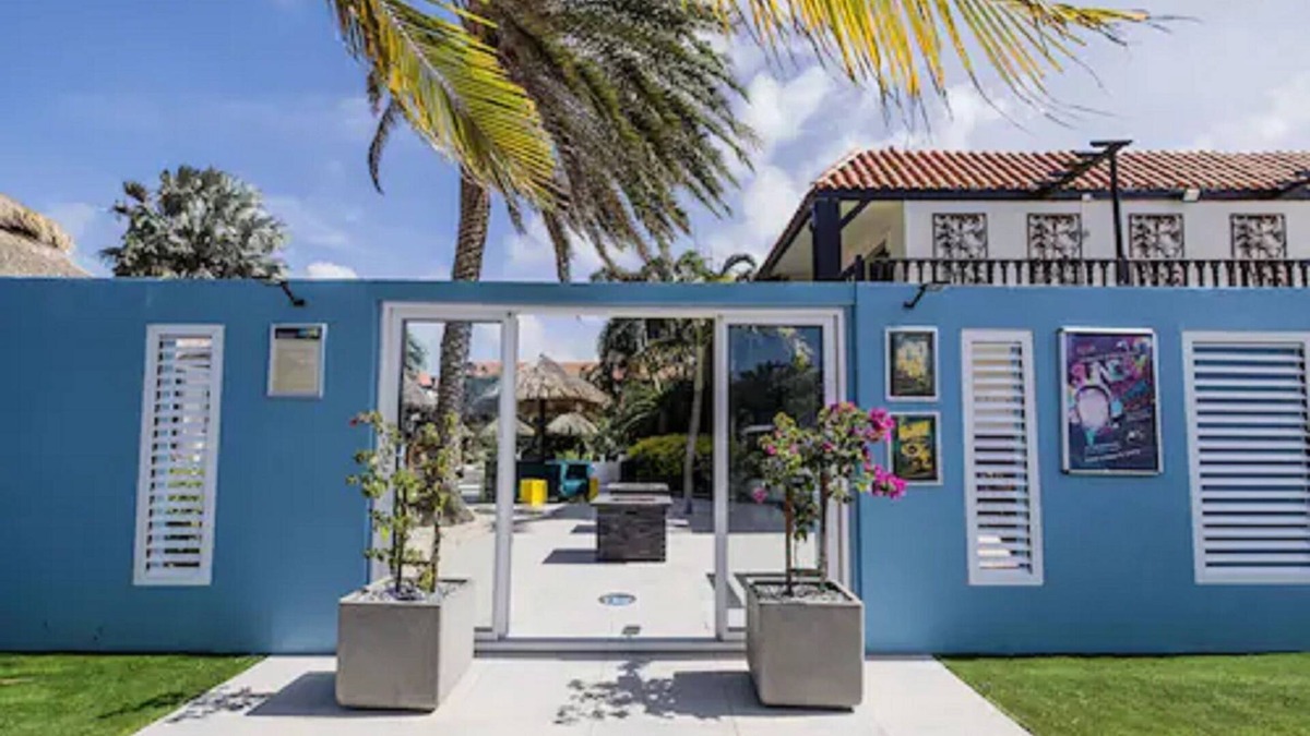 Boegoeroei Hotel | Van Gogh Inn Aruba