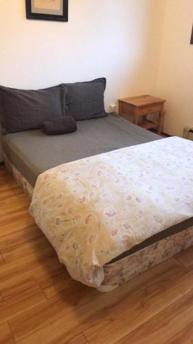 Burnaby Hostel | Vancouver Backpacker House - 10 min walk to Metrotown skytrain station
