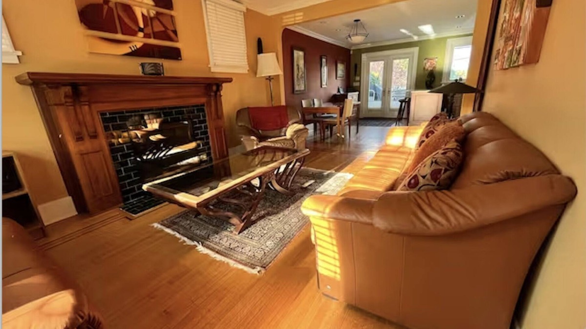 Dunbar House | Vancouver British Columbia Westside - Dunbar Haven 2 bedroom home