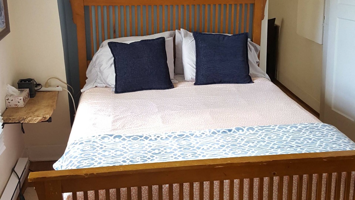 Hillsboro West End House | Vanderbilt Area apartment in historic Home