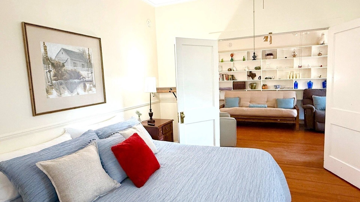 Brenham House | Vanilla Dream Suite at The Brenham House