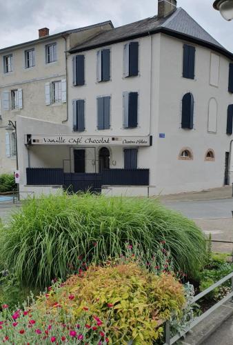 Bagneres-de-Bigorre House | VANILLE CAFE CHOCOLAT