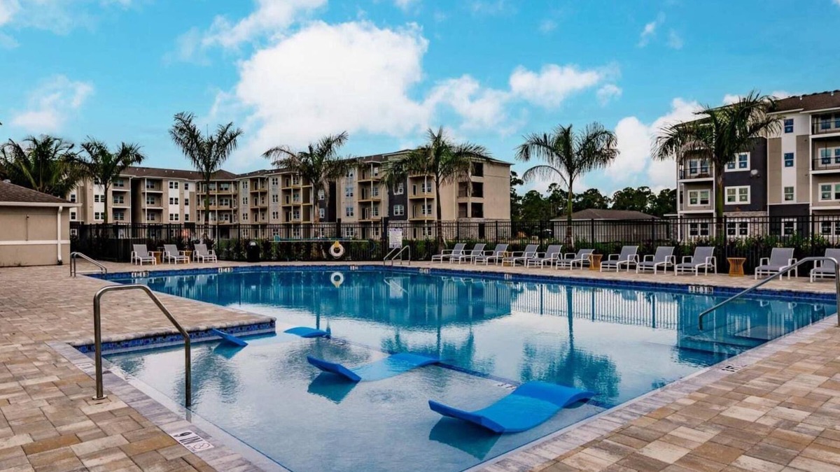 Fort Myers Apartment | Vantage 3BD 2 - Three Bedroom Apartment, Sleeps 6