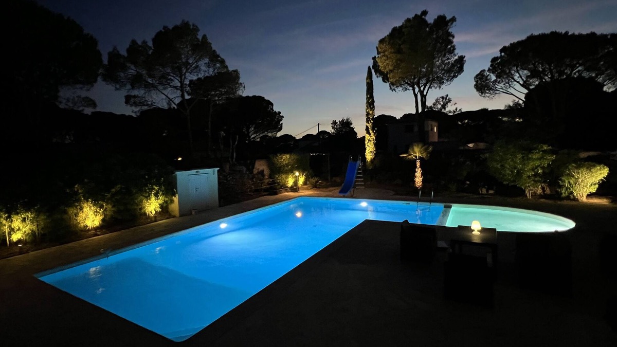 Vidauban Villa | Var Vidauban Air-conditioned property Swimming pool 12 x 6/5 bedrooms 3 bathrooms