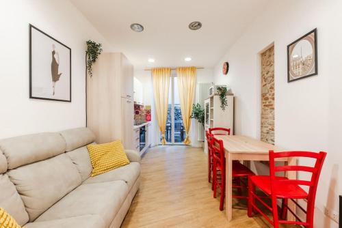 Downtown Apartment | Varese Centro - Eleganza con comfort e stile