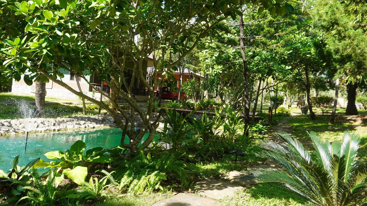 Suan Phueng Hotel | Varintorn Resort