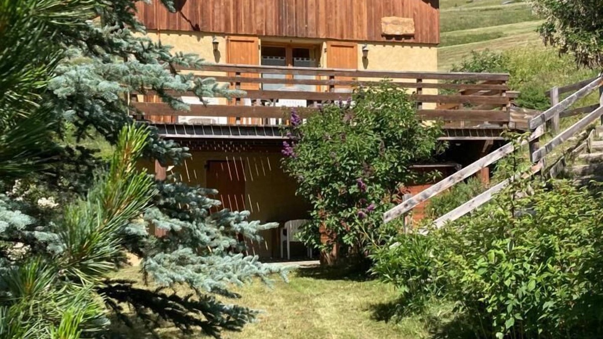 Vars Ski Chalet | Vars Detached chalet 6/8 people