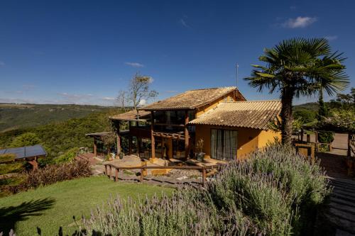 Campo Largo Hotel | Varshana Hotel