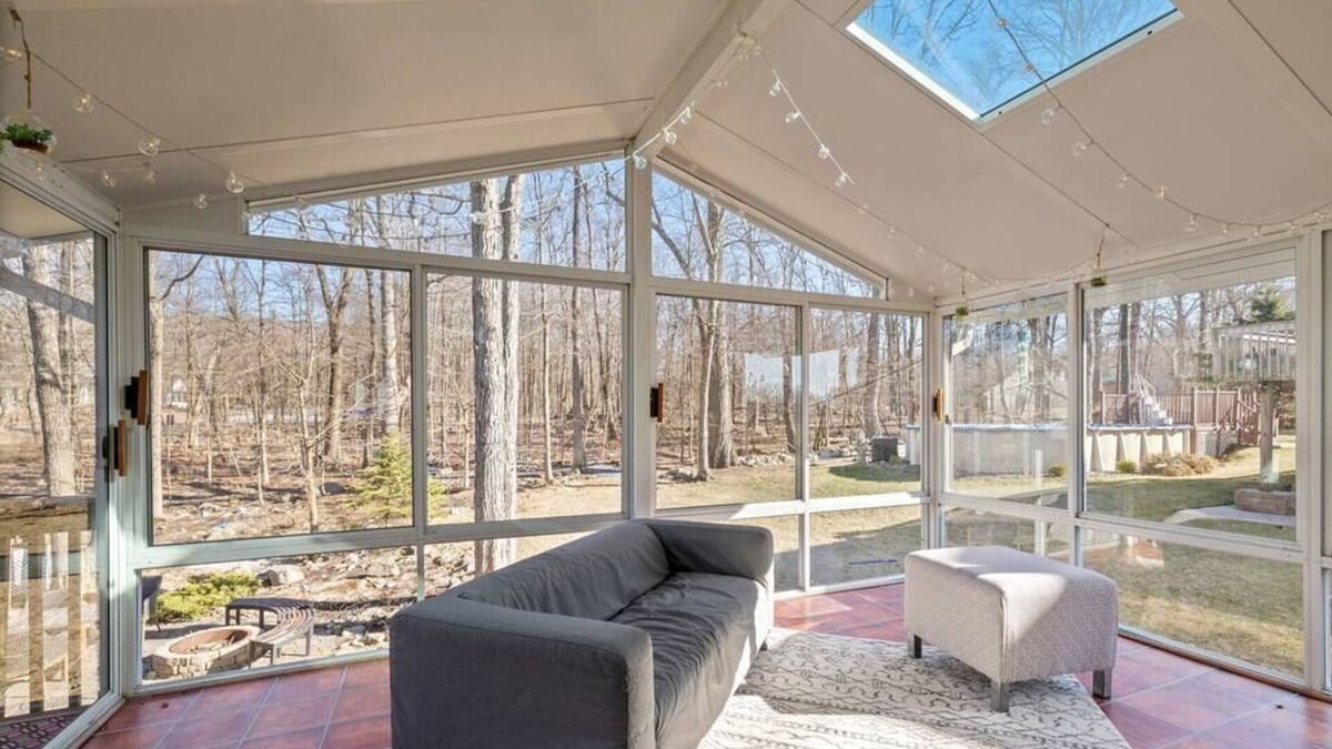 Monroe House | Vast and Stunning 5BR House w Pool