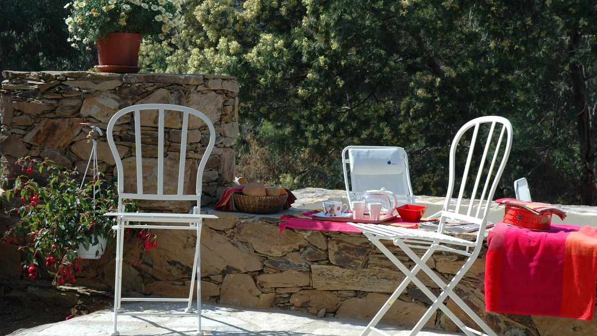 Saint-Florent Apartment | Vast F2 charm sandy beach end 100m private terraces flower garden