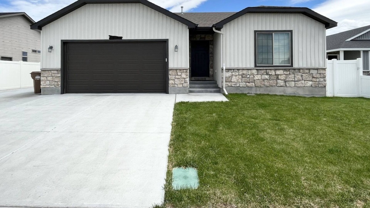 Chubbuck House | Vast family home in neighborhood-complete w/ full game room