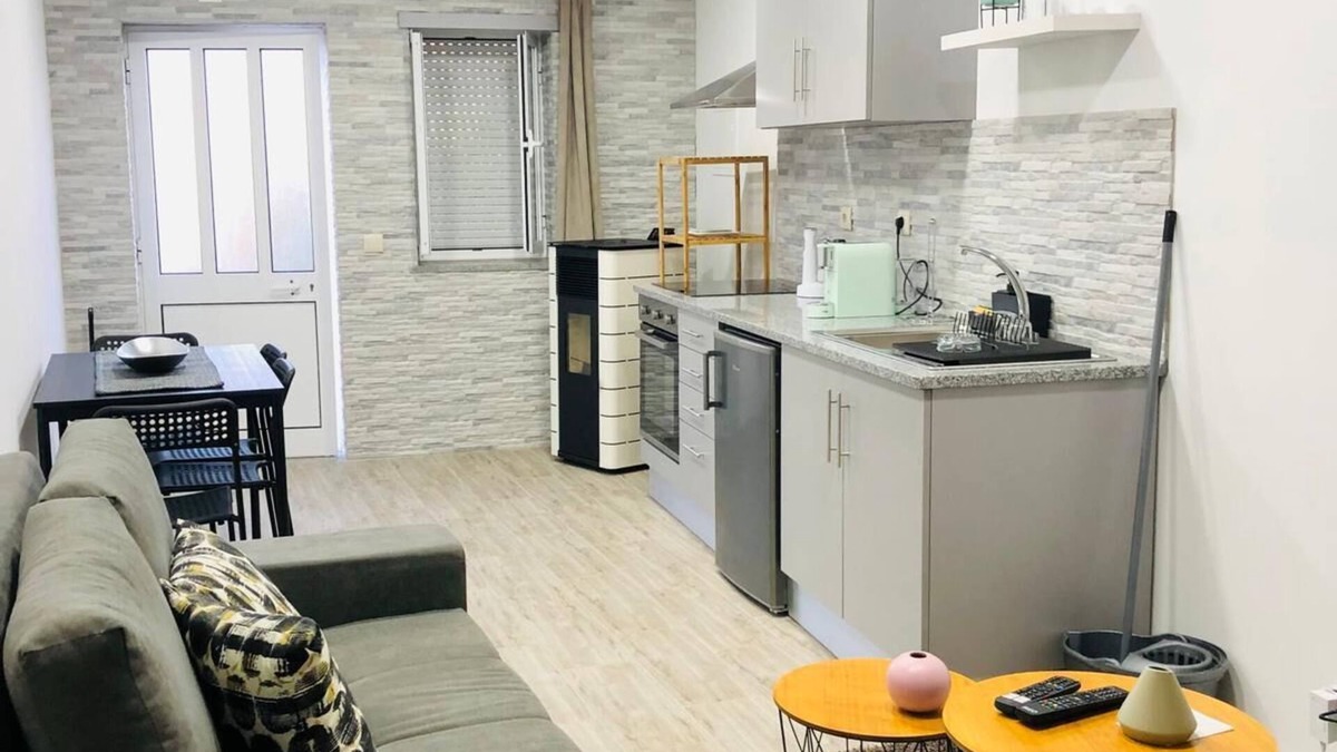 Seia Villa | VC Alojamentos T1, a 5 Minutos de Seia. Aceita Animais de Estimação!