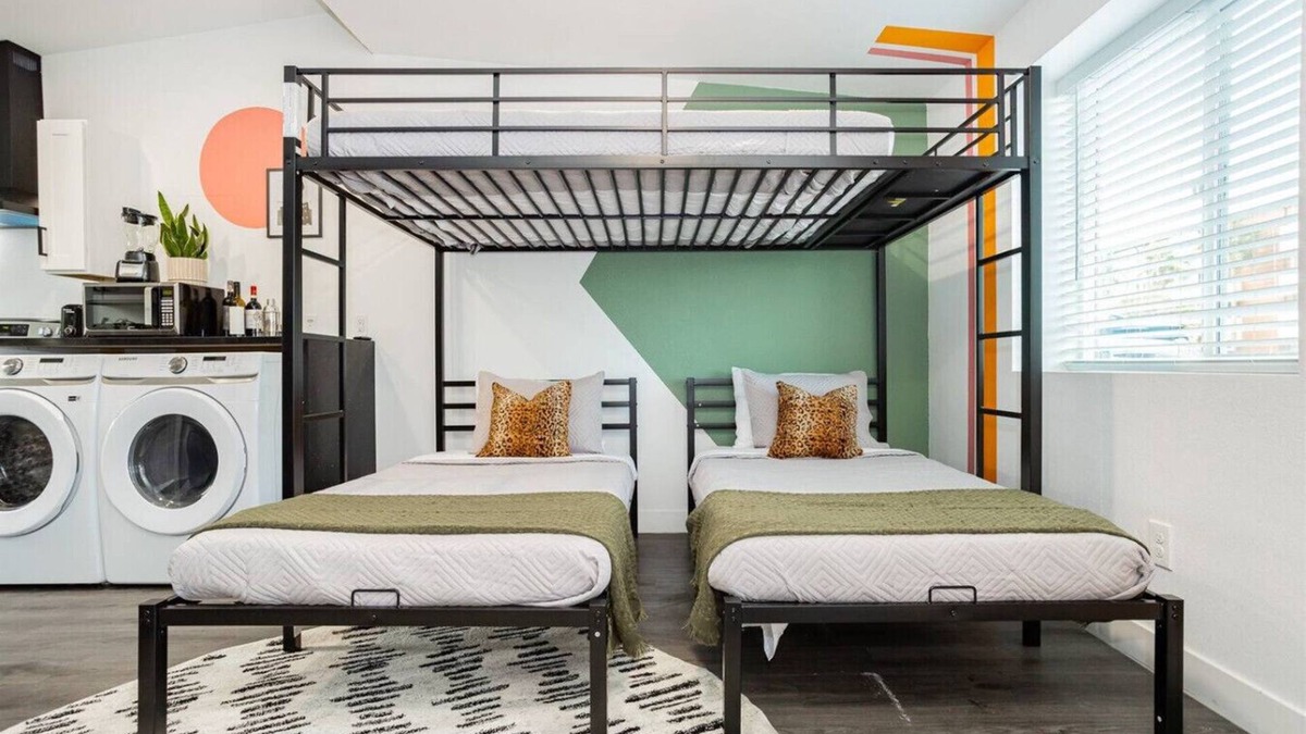 Beverly Green Apartment | Vegas Hideaway: Private Modern Comfort Near Strip
