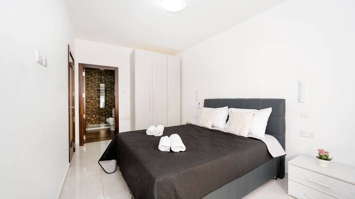 Gzira Apartment | Vela Blu Rose Court