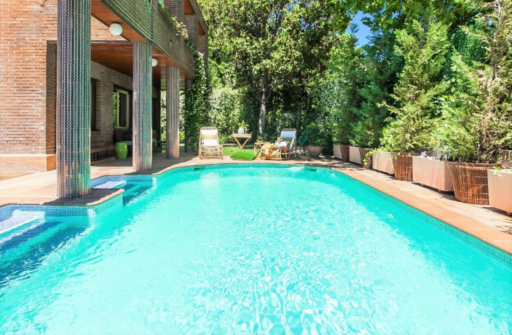 El Viso House | Velazquez Manor House