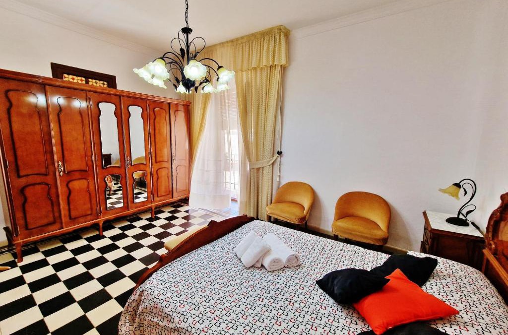 Pinos del Valle House | Velez Nazari Casa Molina