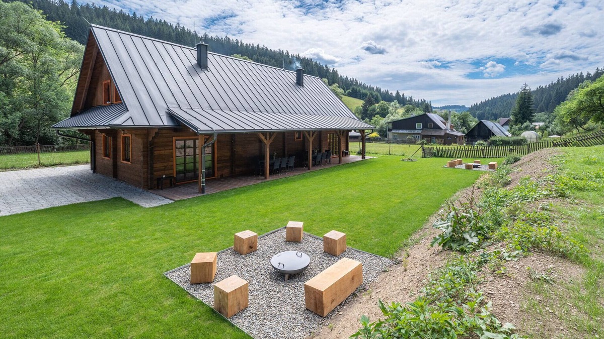 Velke Karlovice Villa | Velké Karlovice MKR545