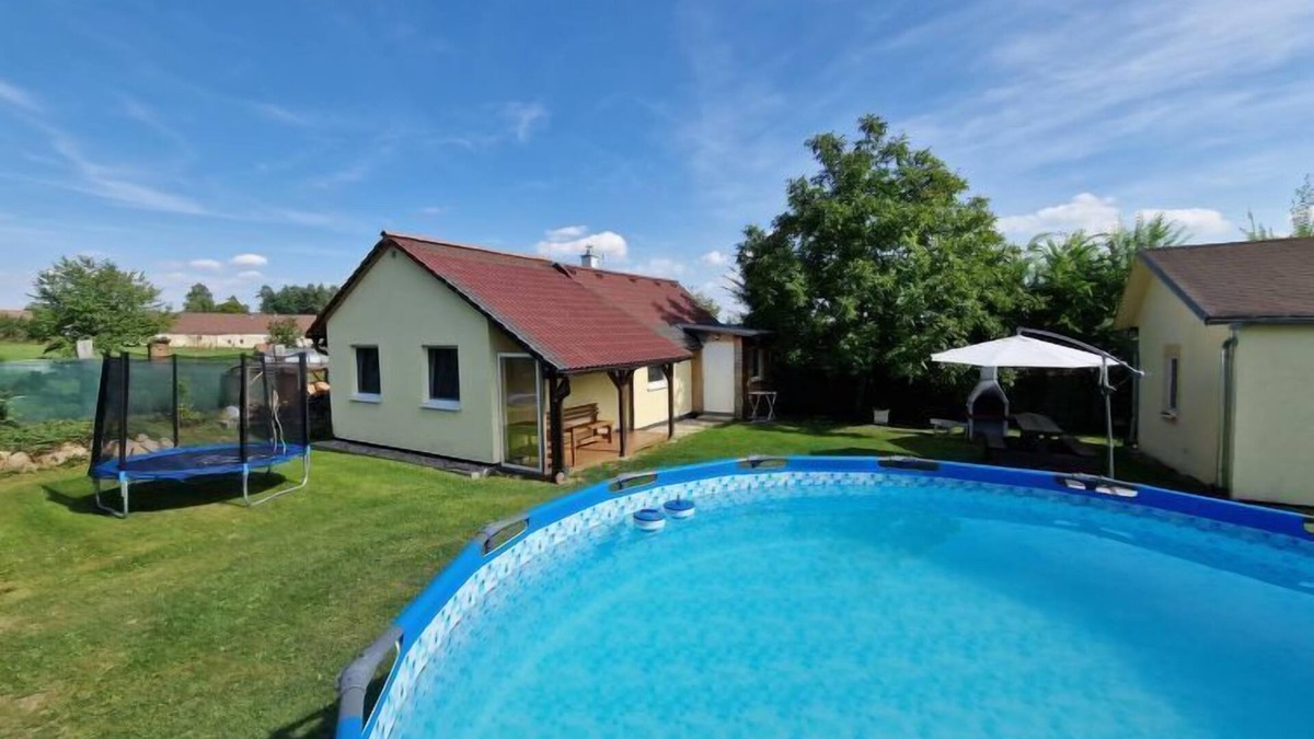 Velky Ratmirov House | Velký Ratmírov by Interhome