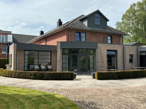 Achel Villa | Velo Villa