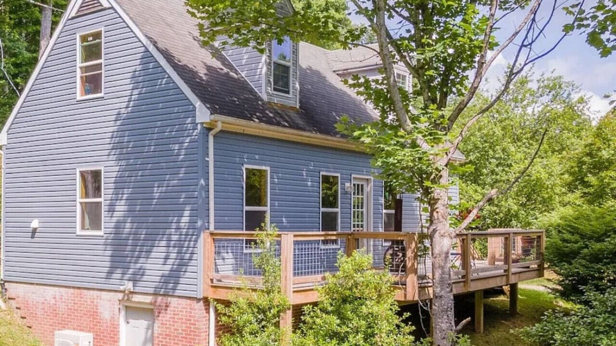 Willis House | VeloWay Chalet for the cyclist in you! by Buffalo Mountain Getaway